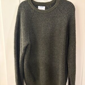 Old Navy Men's Green Crewneck Sweater